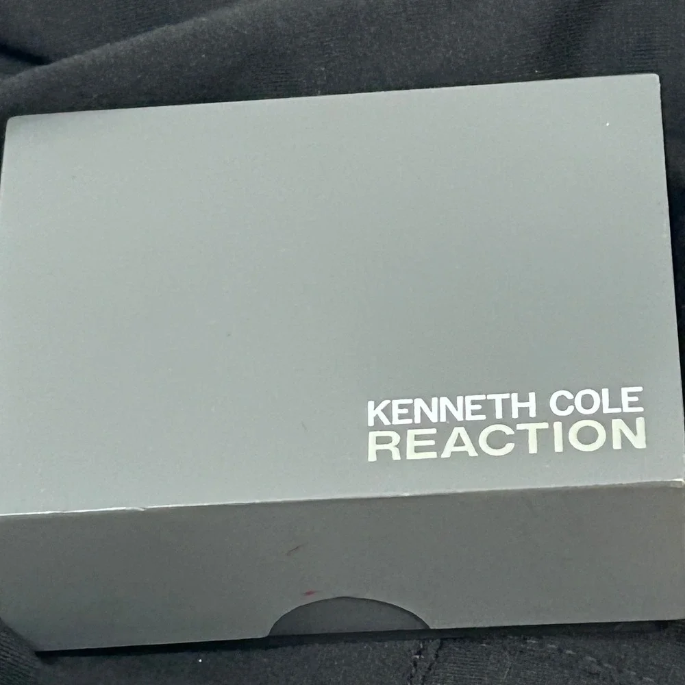 Kenneth Cole REACTION‎ Silver Tone Rectangular Cufflinks with Box